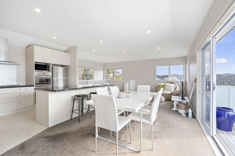 28 Rakau Views Orewa_6