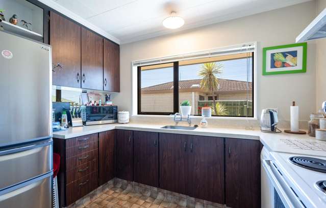 2/14 Marsden Road Stoke_4