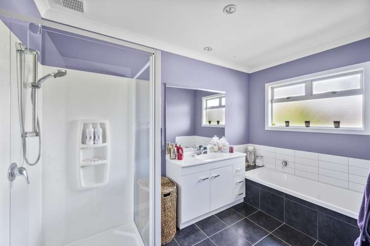 7 Harrison Court Clive_10