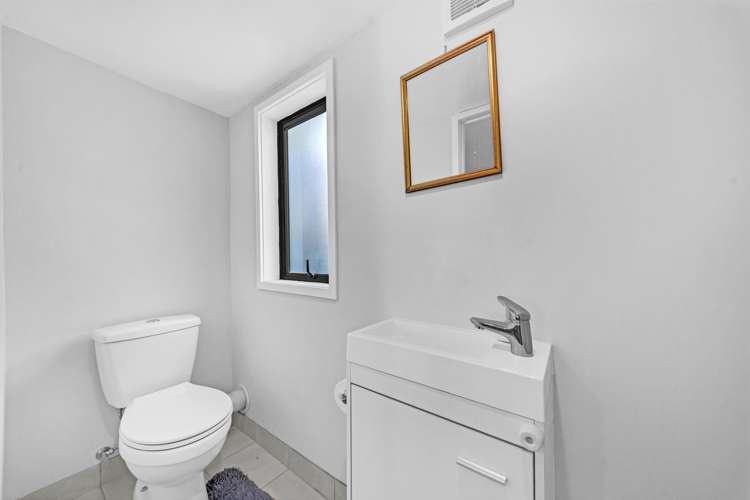 7 James Place Opaheke_18