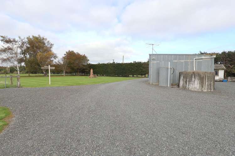 203 Pomona Road East Makarewa_28