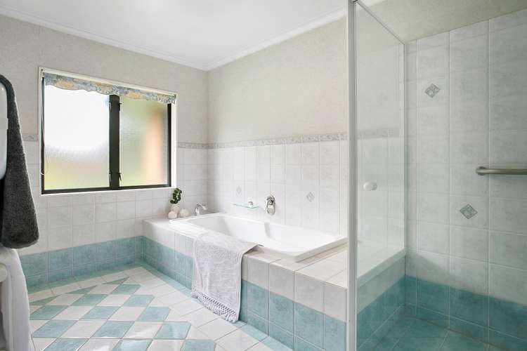 20 Cowley Drive Leamington_19