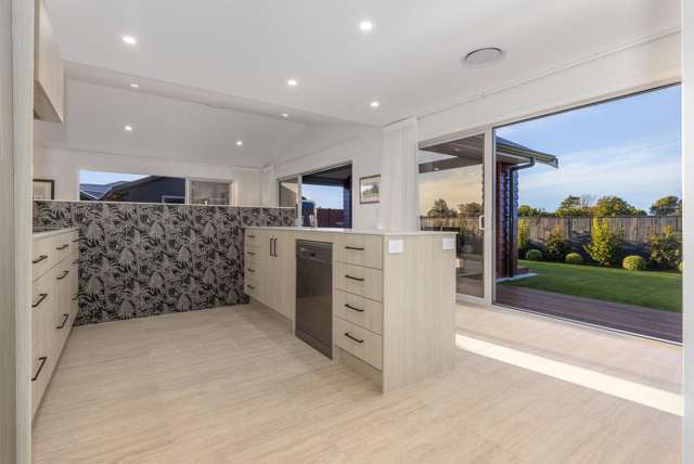 25 Phoenix Palms Grove Levin_3