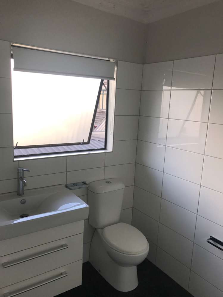 37 Hattaway Avenue Bucklands Beach_7