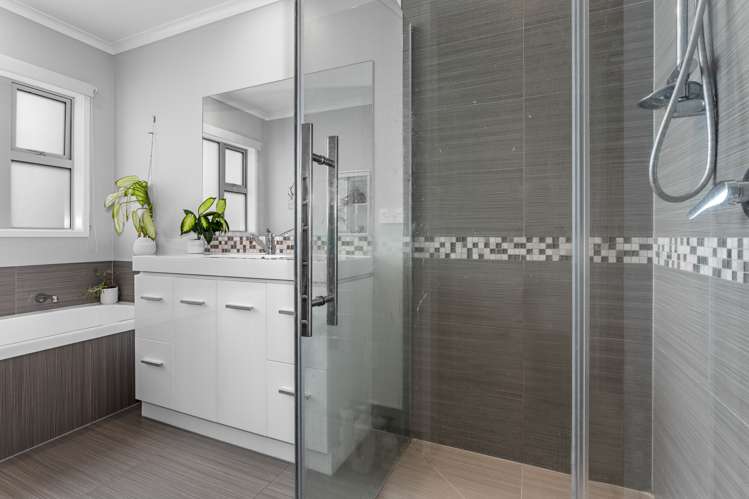 6 Omega Place Coastlands_17