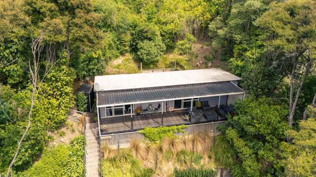 8 Rue Cachalot Akaroa_3