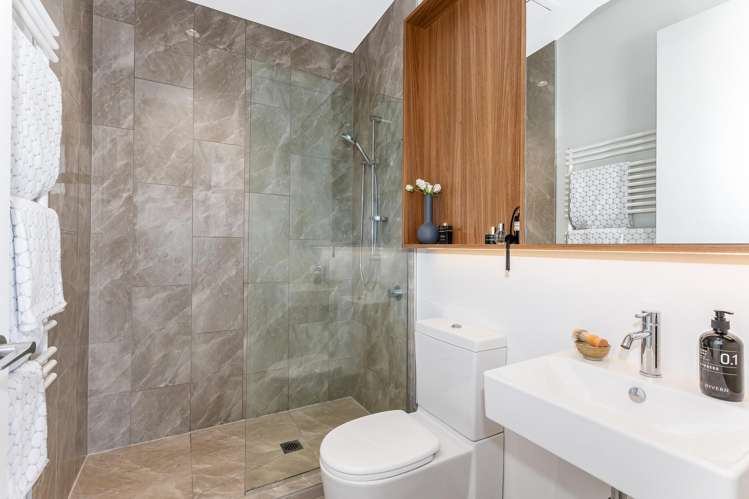 7 Jean Caldwell Way Island Bay_23