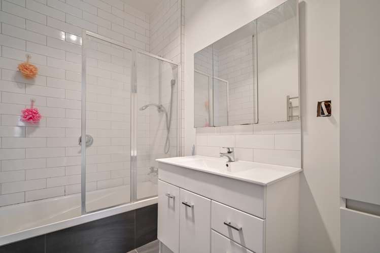 701 Buller Street Akina_11