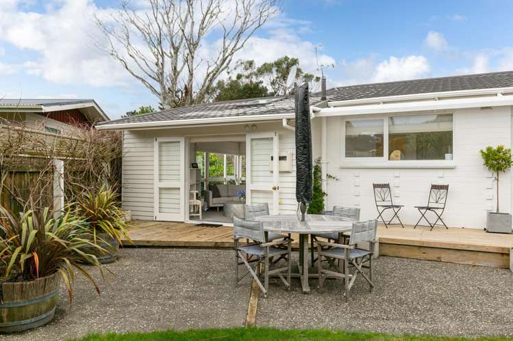 11 Chudleigh Grove Churton Park_15