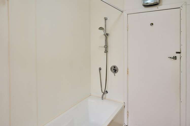 13 Pukerua Beach Road Pukerua Bay_12