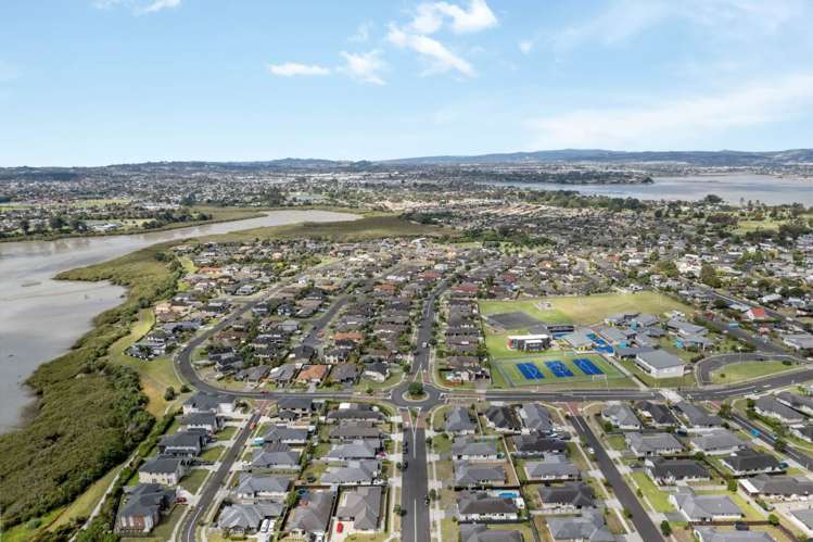 56 Turnberry Drive Wattle Downs_24