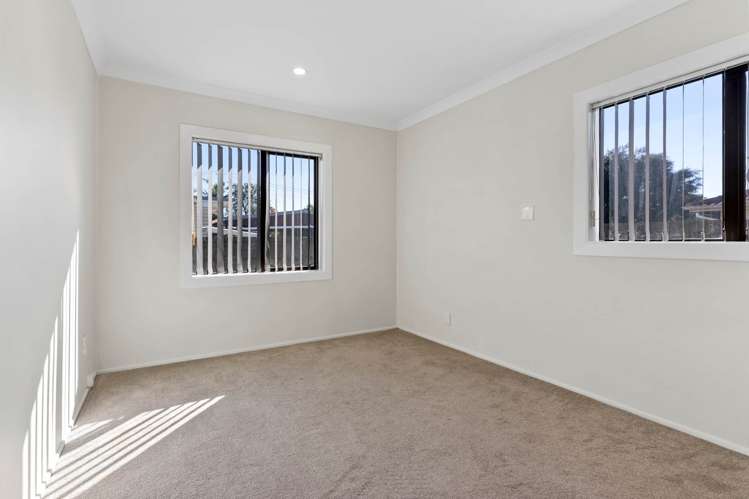 196 Robertson Road Mangere East_16