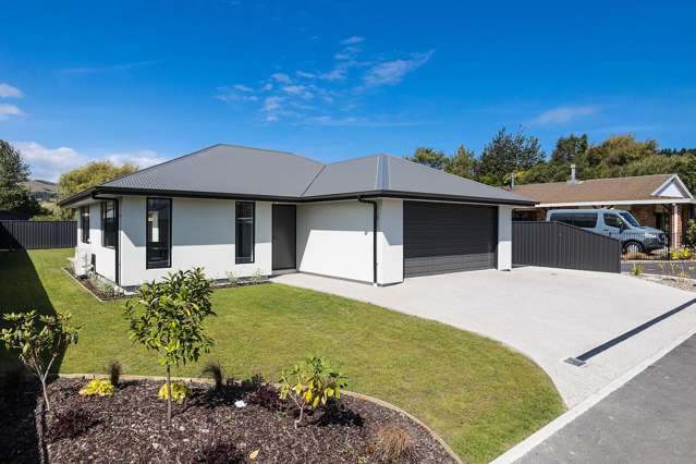 Stylish New Build in Magnolia Lane