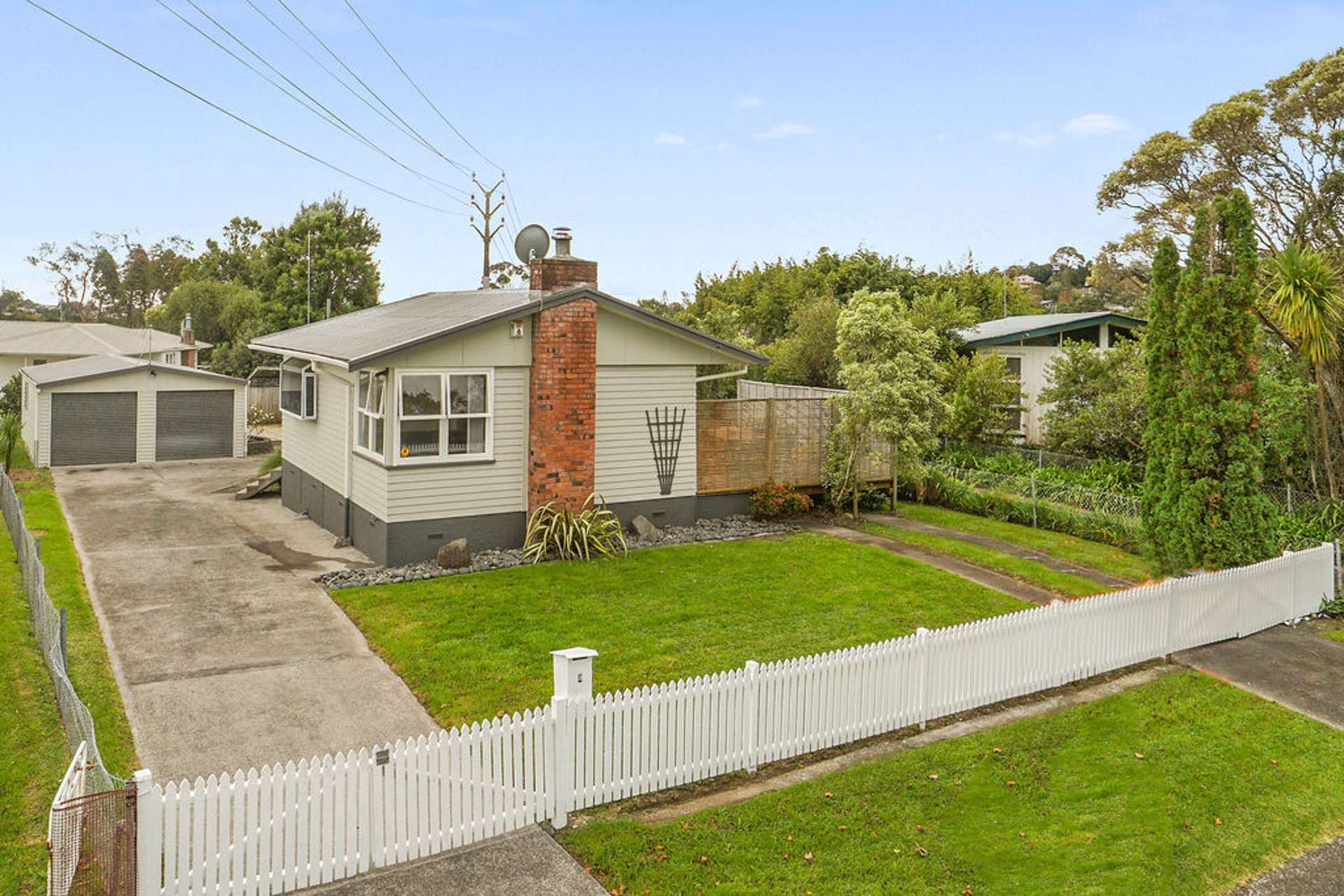 8 Sunray Avenue Titirangi_0