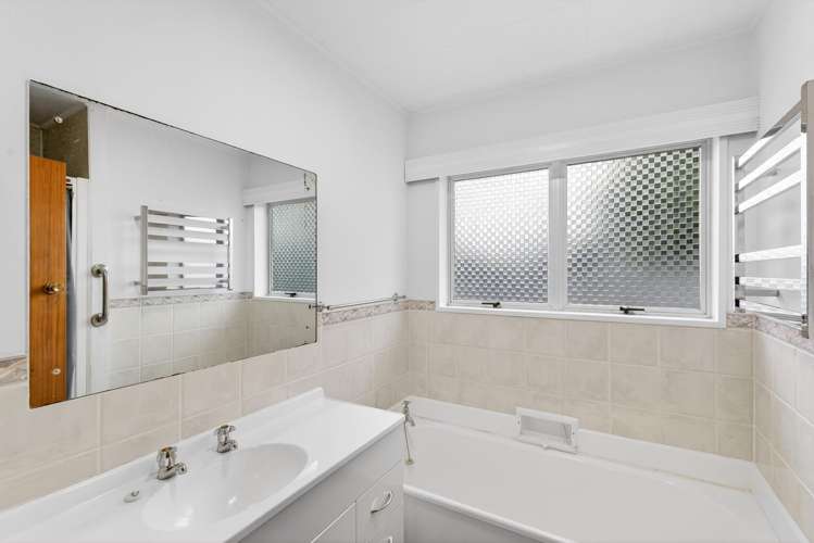 63 Alexander Avenue Onekawa_10