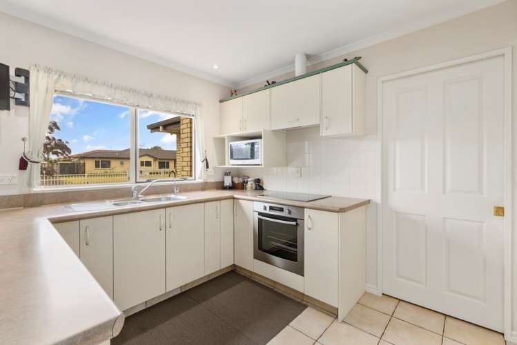 21 Beachwater Drive Papamoa_6