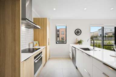 38 Roundel Crescent_4