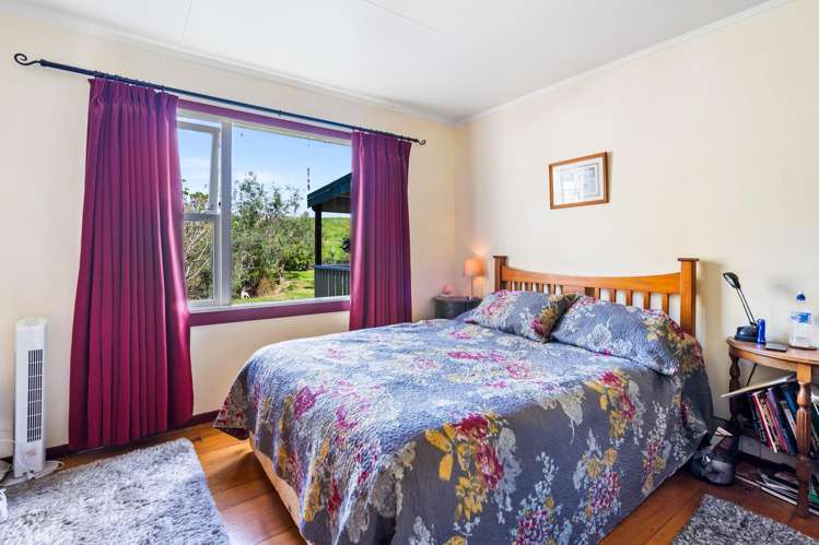 51 Sterling Road Paparoa_19