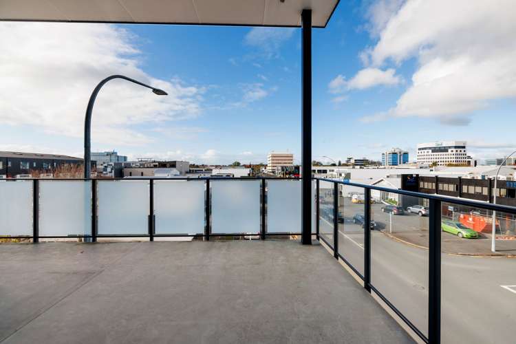 7/13 Vialou Street Hamilton Central_18