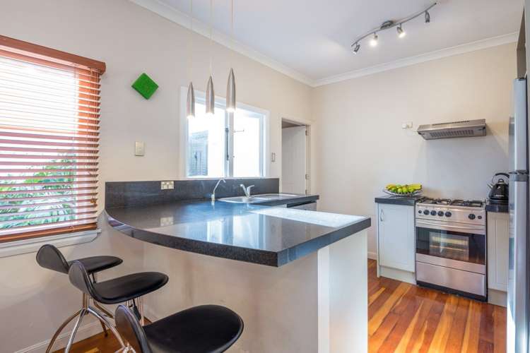 5 Belfast Street Hillsborough_17