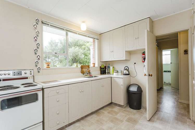 30 Waldron Crescent Green Island_9