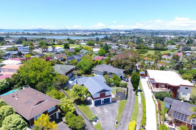 32 Taitua Drive Te Atatu South_23
