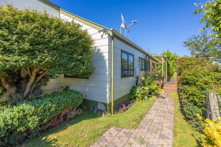 28 Gilbass Avenue Hamilton Lake_32