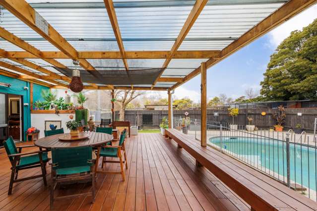 Get ready for Summer - Pool & Garaging