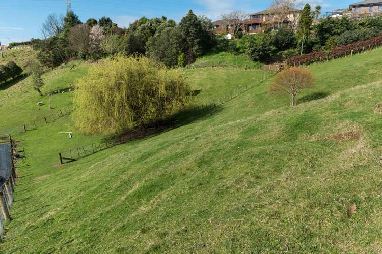 6 Greenstone Way Hairini_14