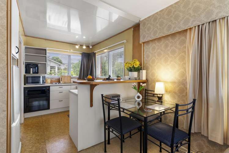 2/44 Diana Drive Glenfield_16