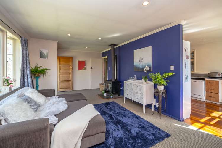 2752 Lake Ferry Road Pirinoa_1