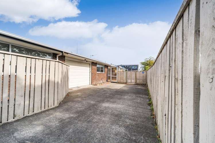155b Ferguson Street West End_17