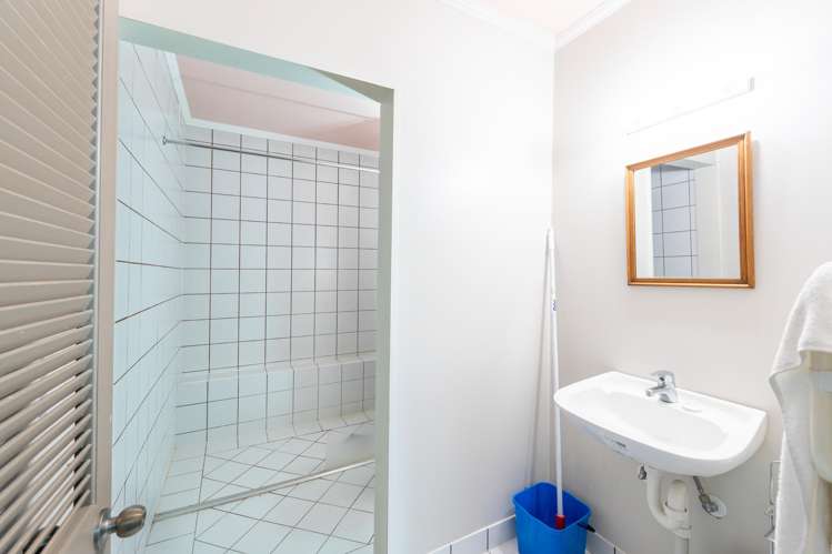 Unit 4/181 Willis Street Te Aro_13