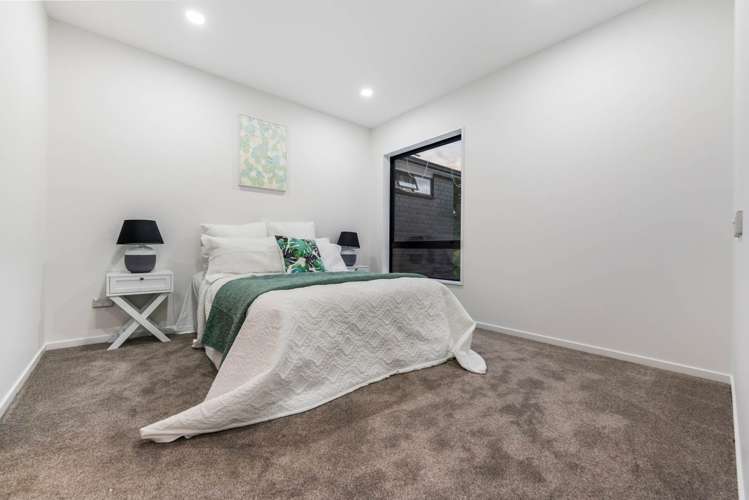 77 Koromeke Street Flat Bush_32