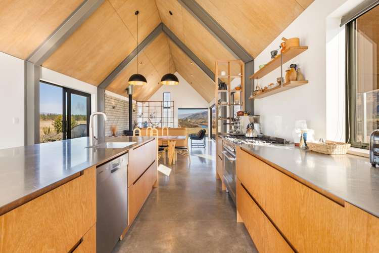 525 Maori Point Road_2