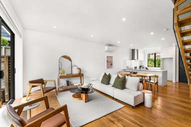 12/4 Glen Atkinson Street_4