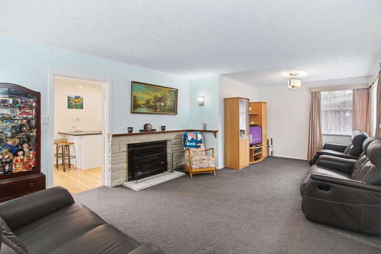 37 Derwent Crescent Titirangi_8