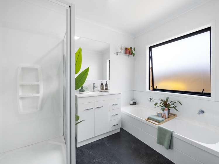 87 Puhirake Crescent Pyes Pa_17