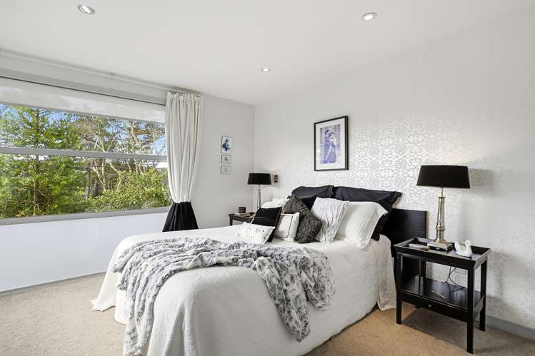 1&2/149 Eskdale Road Birkdale_9