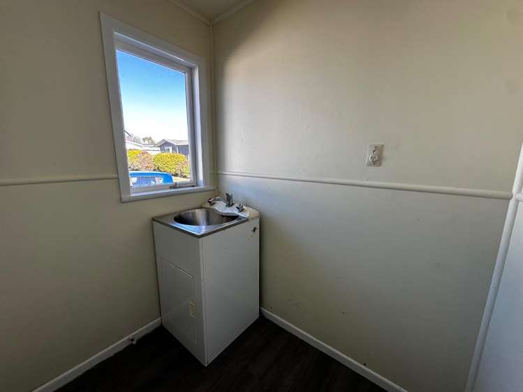 2/211 Rifle Range Road 11209_12