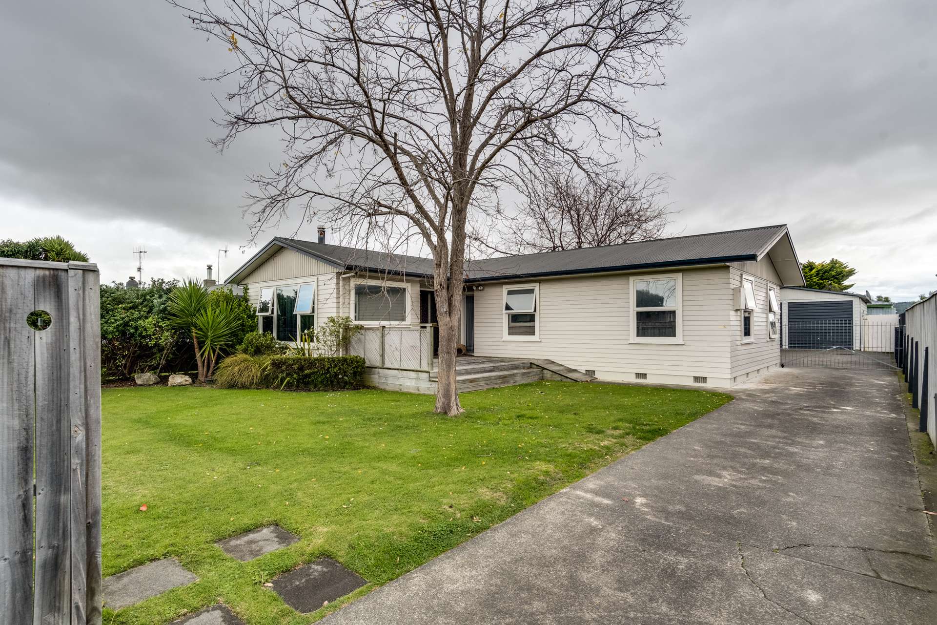 12 Merton Crescent Pirimai_0