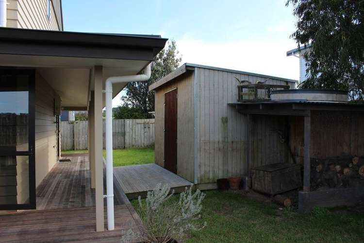 169 The Fairway Matarangi_16