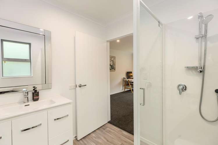 7 Orion Way Featherston_17