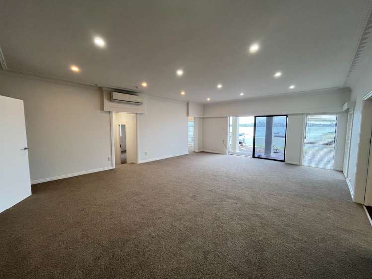 5 The Parade Bucklands Beach_11