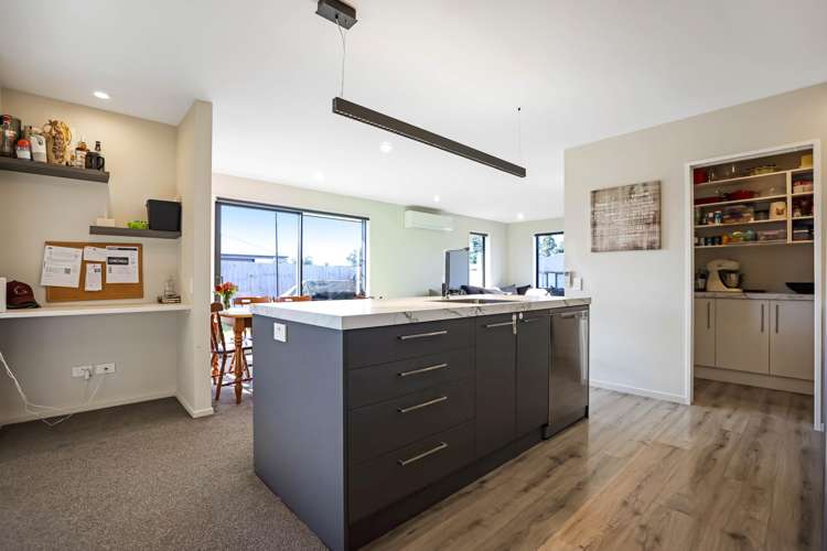 31 Geoff Geering Drive Netherby_4