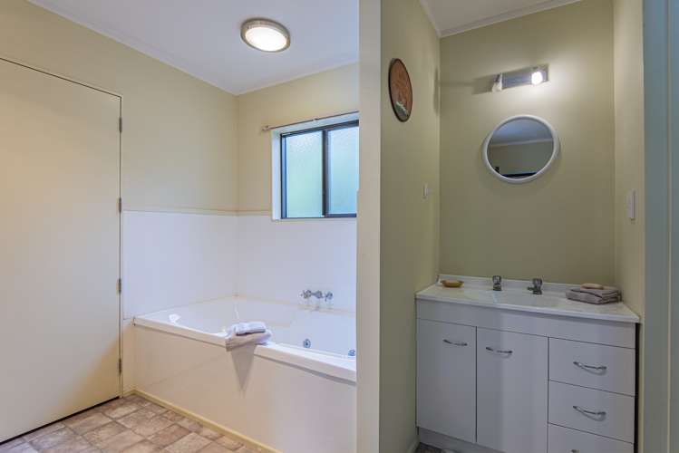 19 Whareora Road Tikipunga_12