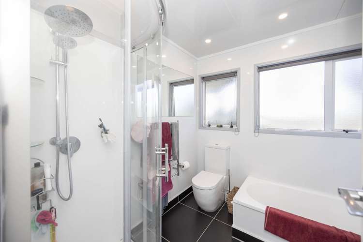 37 Heather Green Avenue Meremere_3