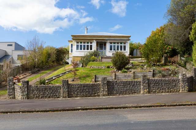 DANNEVIRKE - THREE BEDROOM