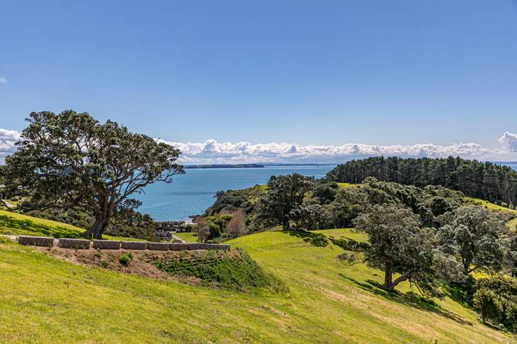 Concept art for an impressive four-bedroom luxury home at 7 Tamihana Road, on Waiheke Island. Photo / Supplied