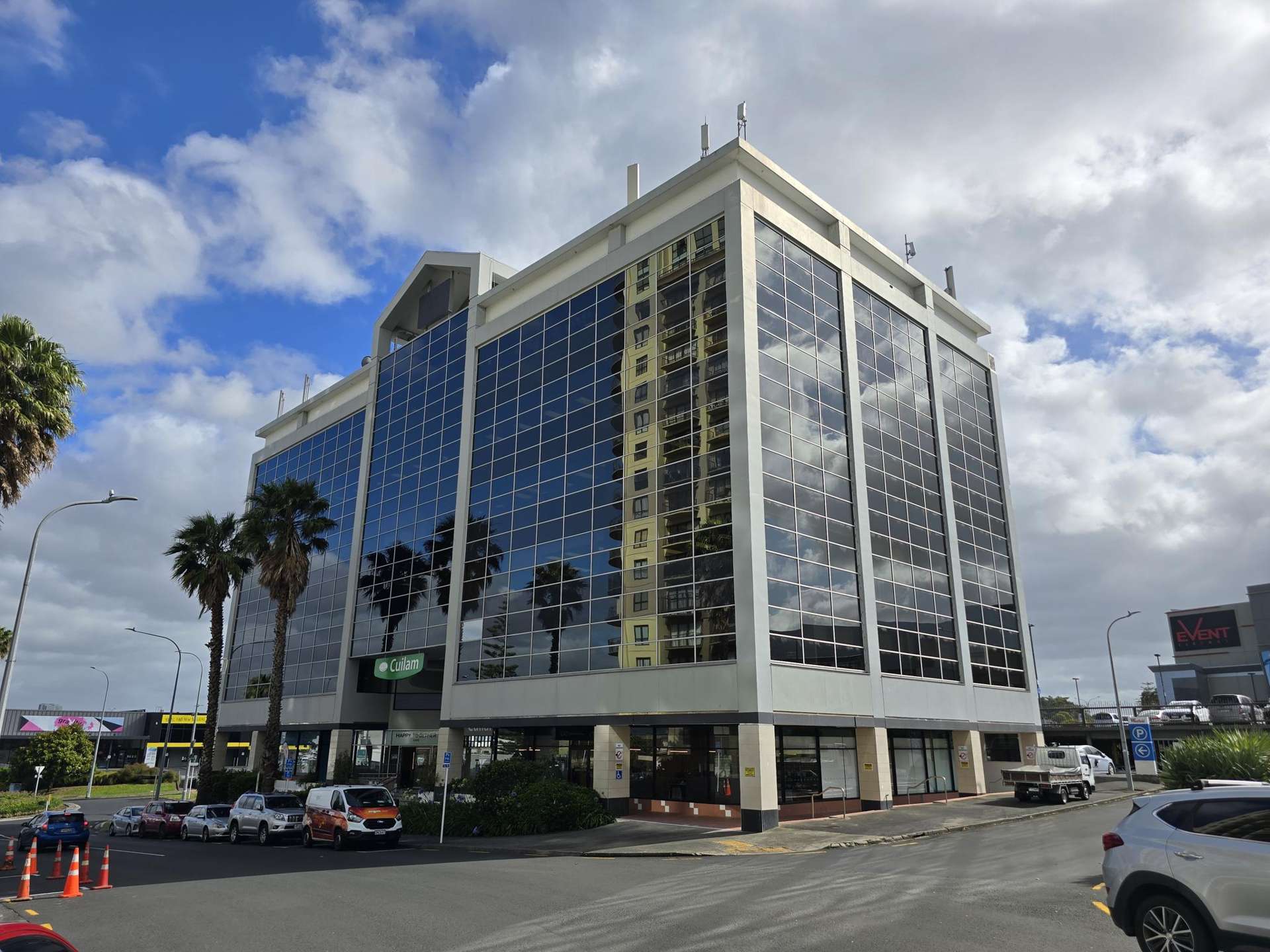 15 Osterley Way Manukau City_0